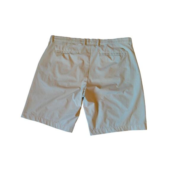 Tommy Bahama Men's Cream Colored Chino Short Size 40 - Picture 8 of 13